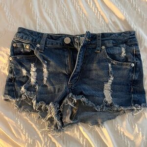 Short cute jean shorts